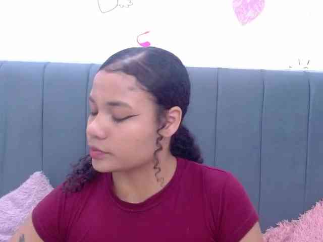 KittyBrooke webcam