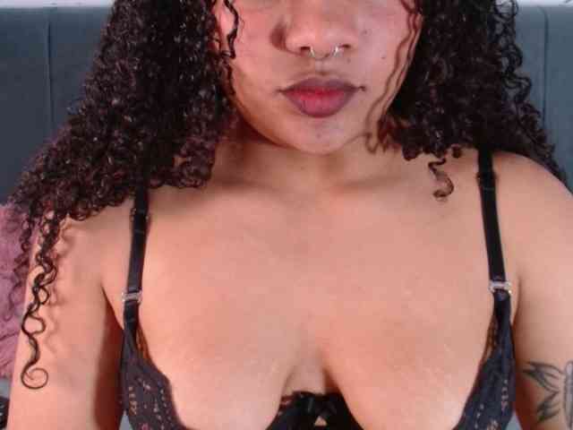 KittyBrooke webcam