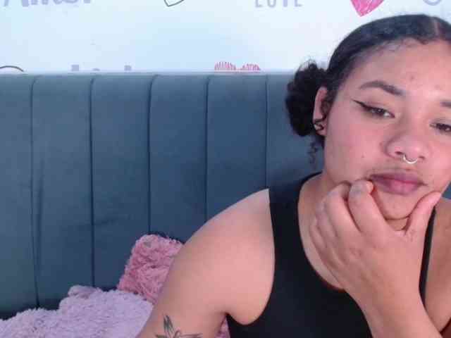 KittyBrooke webcam
