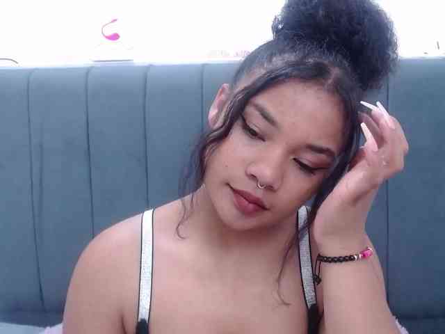 KittyBrooke webcam