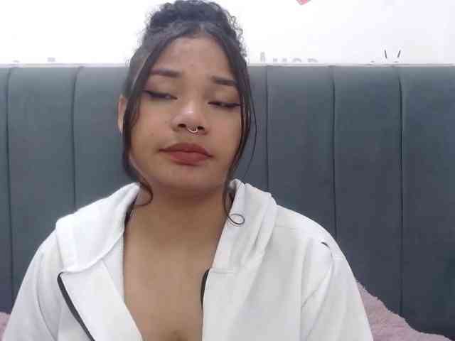 KittyBrooke webcam