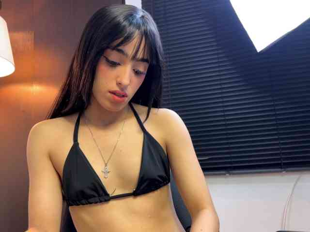 Sexyloly_cum webcam