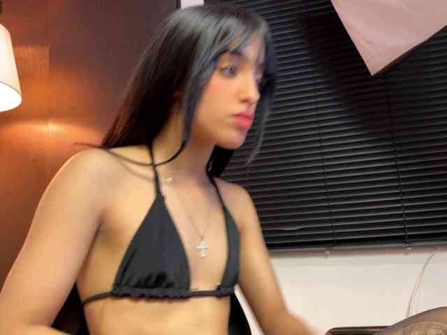 Sexyloly_cum webcam