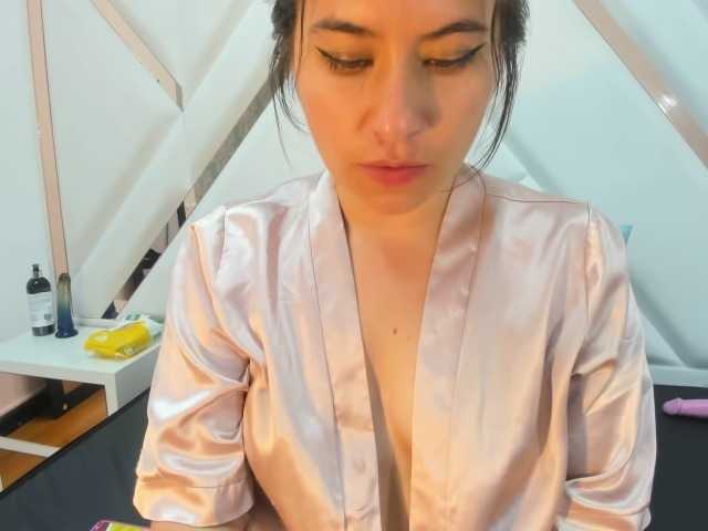 Mariana01's BongaCams show and profile