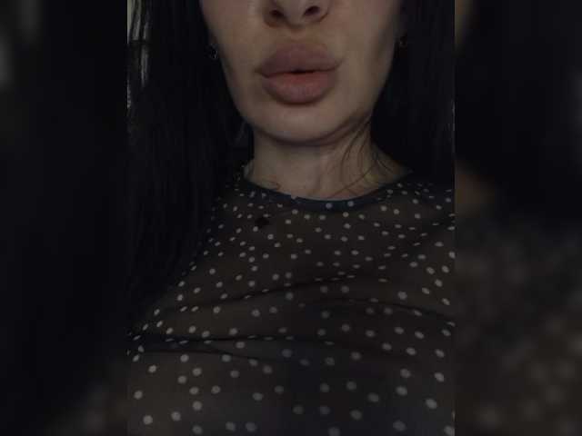 Mikki88K's BongaCams show and profile