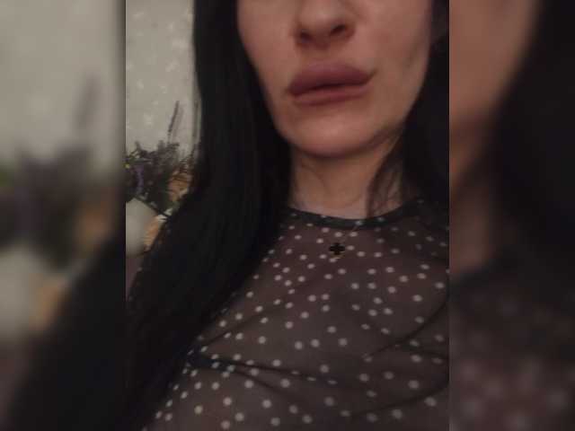 Mikki88K's BongaCams show and profile