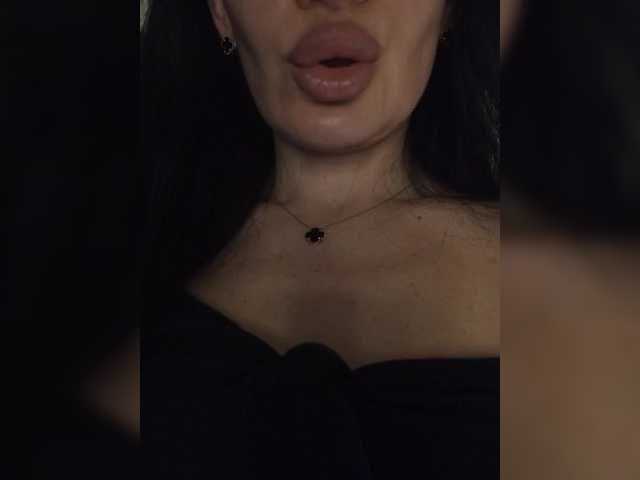Mikki88K — Hi, I'm Carolina. Lovens and Domi work from 2 tokens. Random 21. Favorite vibrations 11,31,58,101. I don't watch the camera. Mutual subscription 43 tokens