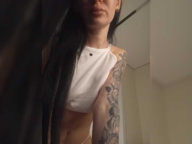 Mikki88K — Hi, I'm Carolina. Lovens and Domi work from 2 tokens. Random 21. Favorite vibrations 11,31,58,101. I don't watch the camera. Mutual subscription 43 tokens