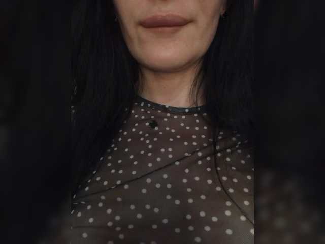 Mikki88K's BongaCams show and profile