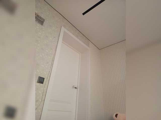 Mikki88K's BongaCams show and profile