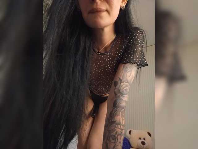 Mikki88K's BongaCams show and profile
