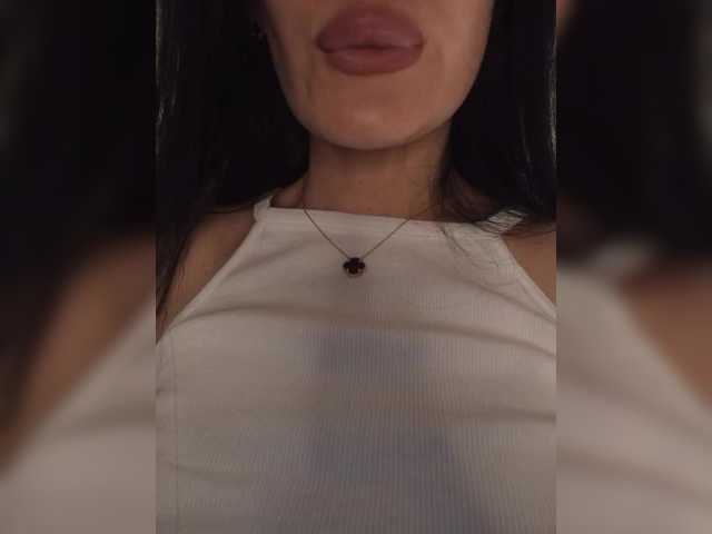 Mikki88K's BongaCams show and profile