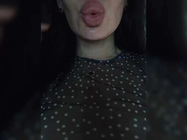 Mikki88K's BongaCams show and profile