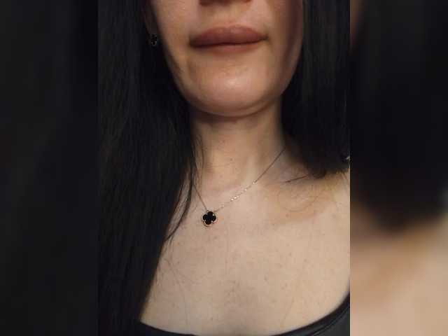 Mikki88K's BongaCams show and profile