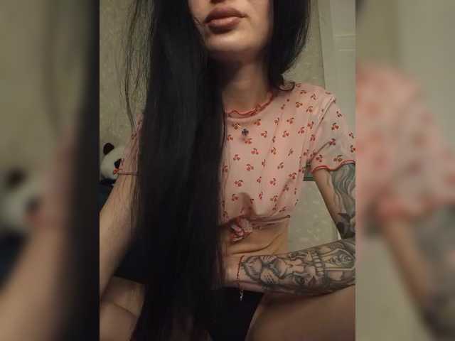 Mikki88K's BongaCams show and profile