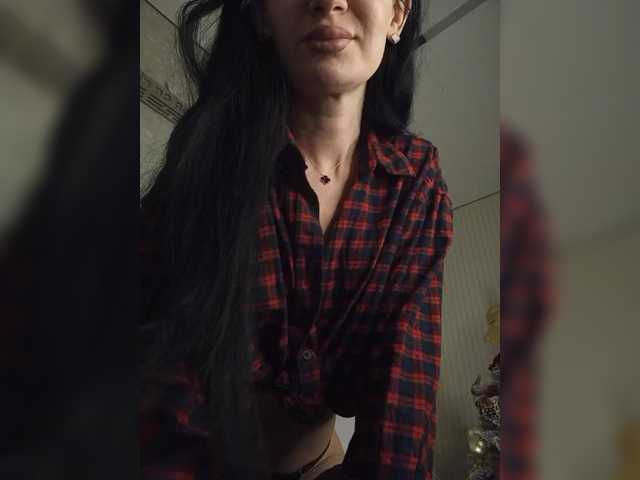 Mikki88K's BongaCams show and profile