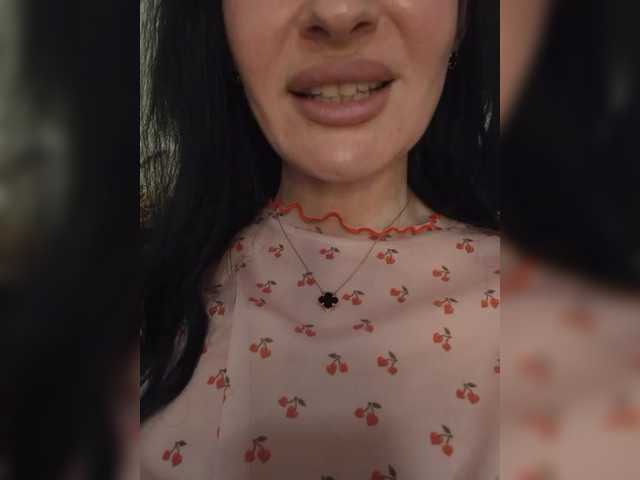 Mikki88K's BongaCams show and profile