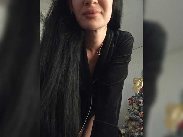 Mikki88K's BongaCams show and profile