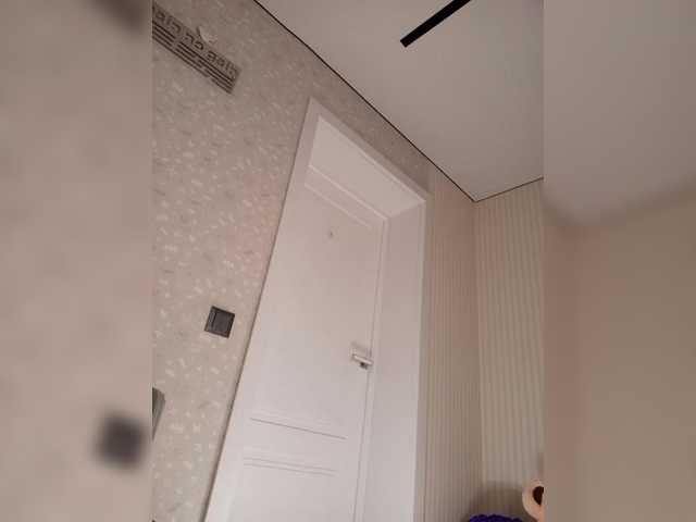 Mikki88K's BongaCams show and profile