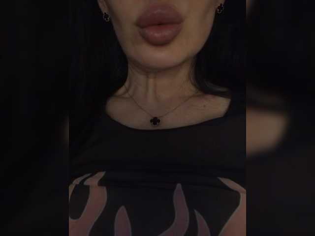 Mikki88K from BongaCams