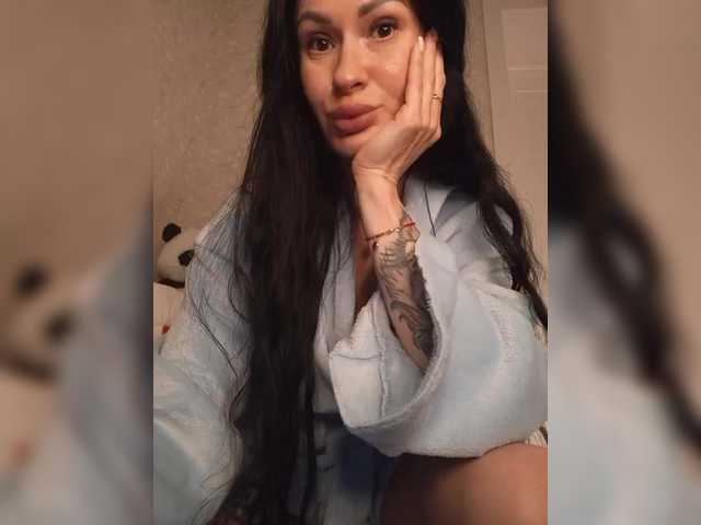 Mikki88K's BongaCams show and profile