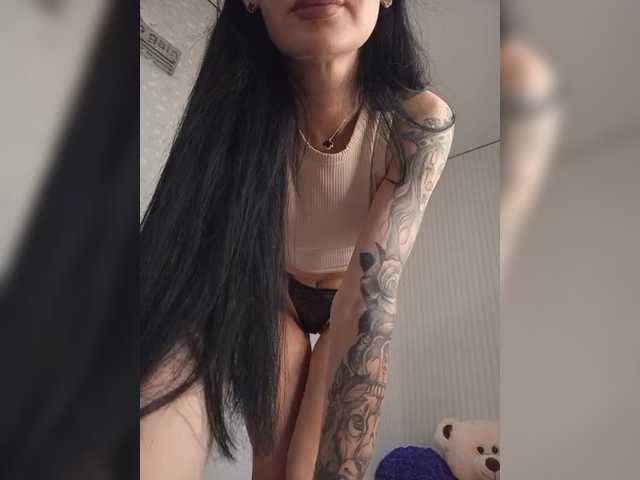 Mikki88K from BongaCams