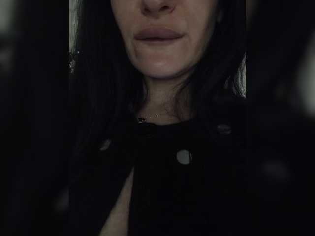 Mikki88K's BongaCams show and profile