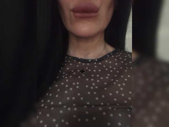 Mikki88K's BongaCams show and profile