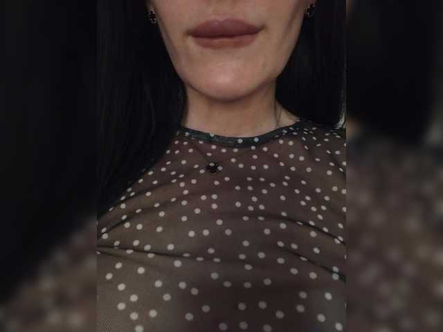 Mikki88K's BongaCams show and profile