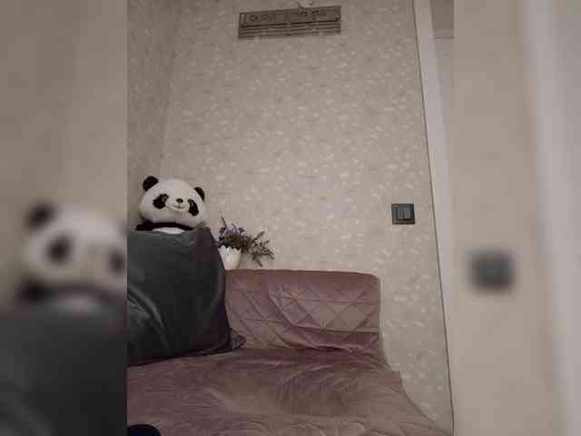 Black_chick webcam