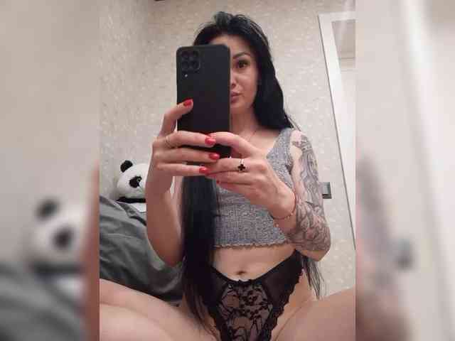 Black_chick webcam