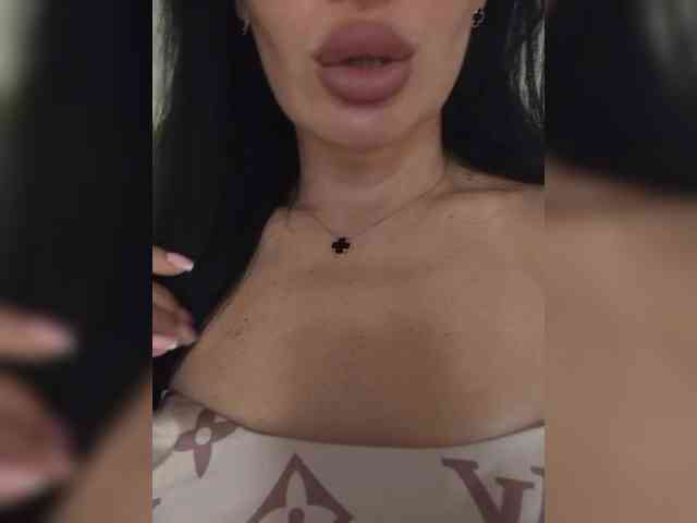 Black_chick webcam