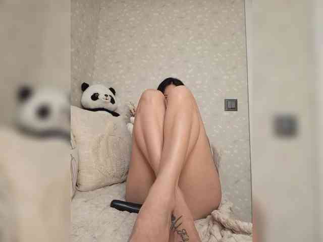 Black_chick webcam