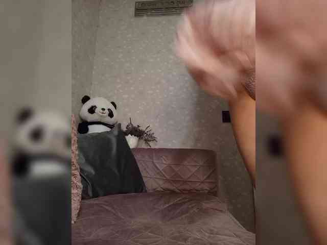 Black_chick webcam