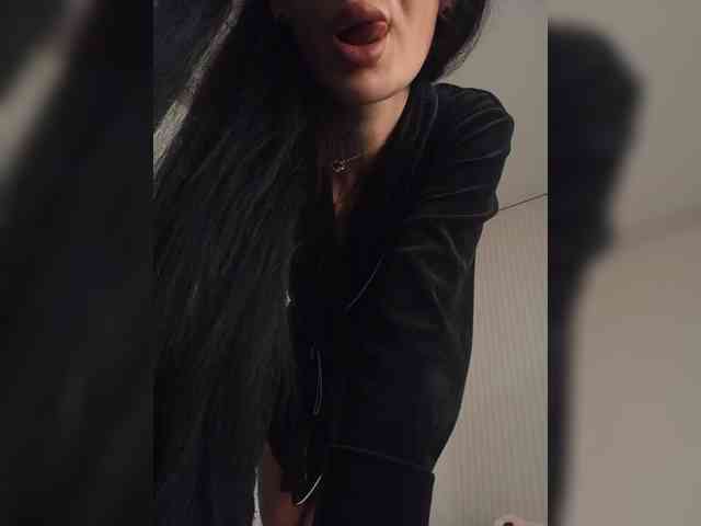 Mikki88K Live Webcam on BongaCams