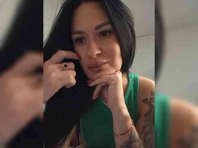 Black_chick webcam