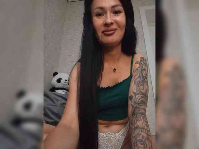 Black_chick webcam