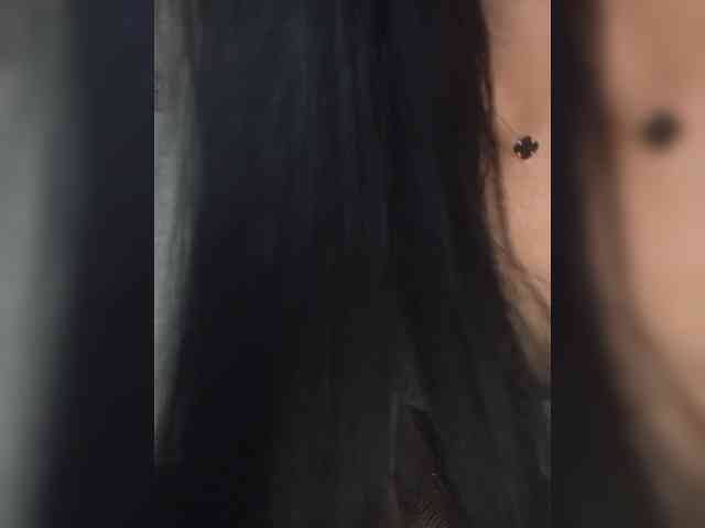 Black_chick webcam