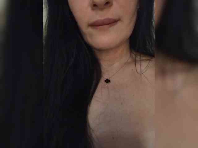 Black_chick webcam