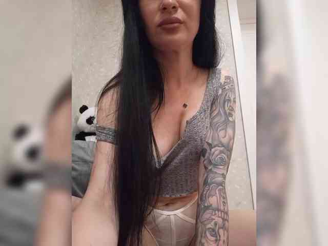 Black_chick webcam