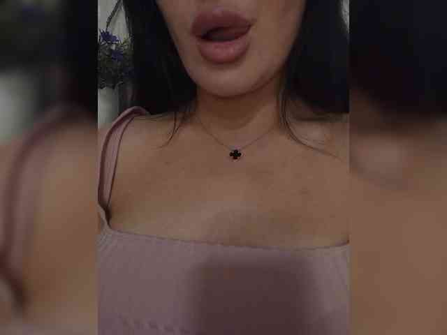 Black_chick webcam