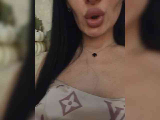 Black_chick webcam