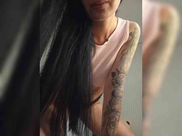 Black_chick webcam