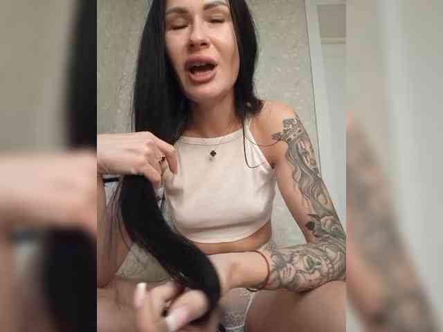 Mikki88K Live Webcam on BongaCams