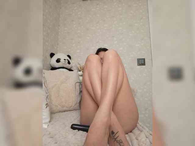 Black_chick webcam