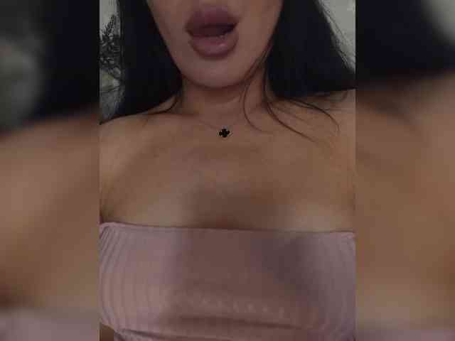Black_chick webcam