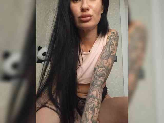Black_chick webcam