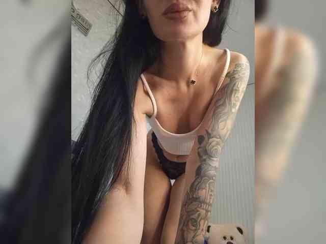 Black_chick webcam