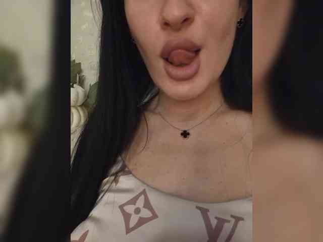 Black_chick webcam