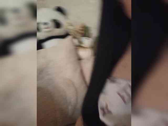 Black_chick webcam
